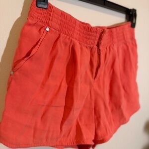 Calvin Klein Women’s Orange Coral Pull-On Shorts Size M Elastic Waist Casual